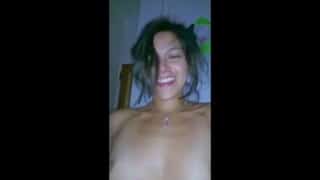 “Fucke me hard” ou je te laisse,etudiante francaise big tits