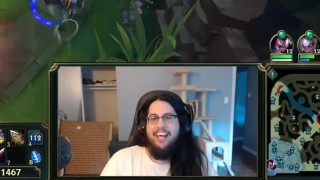 HOMELESS MAN POPS OFF ON LEAGUE OF LEGENDS!